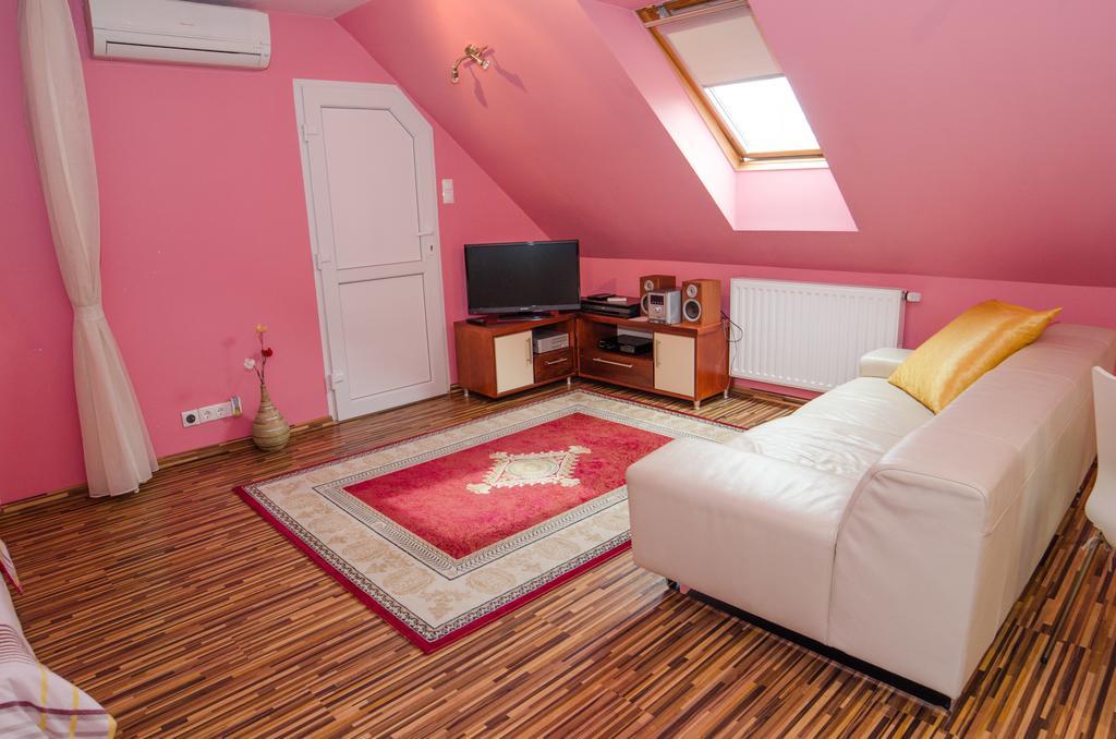 Ferienwohnung Kaman Vendeghaz Alsópáhok Zimmer foto