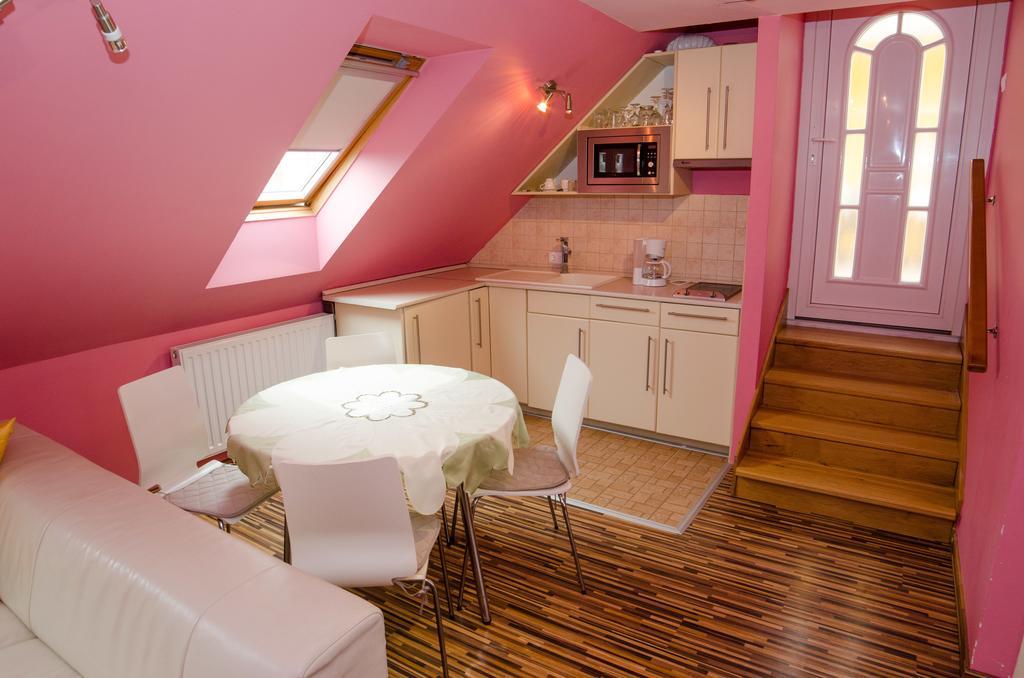 Ferienwohnung Kaman Vendeghaz Alsópáhok Zimmer foto