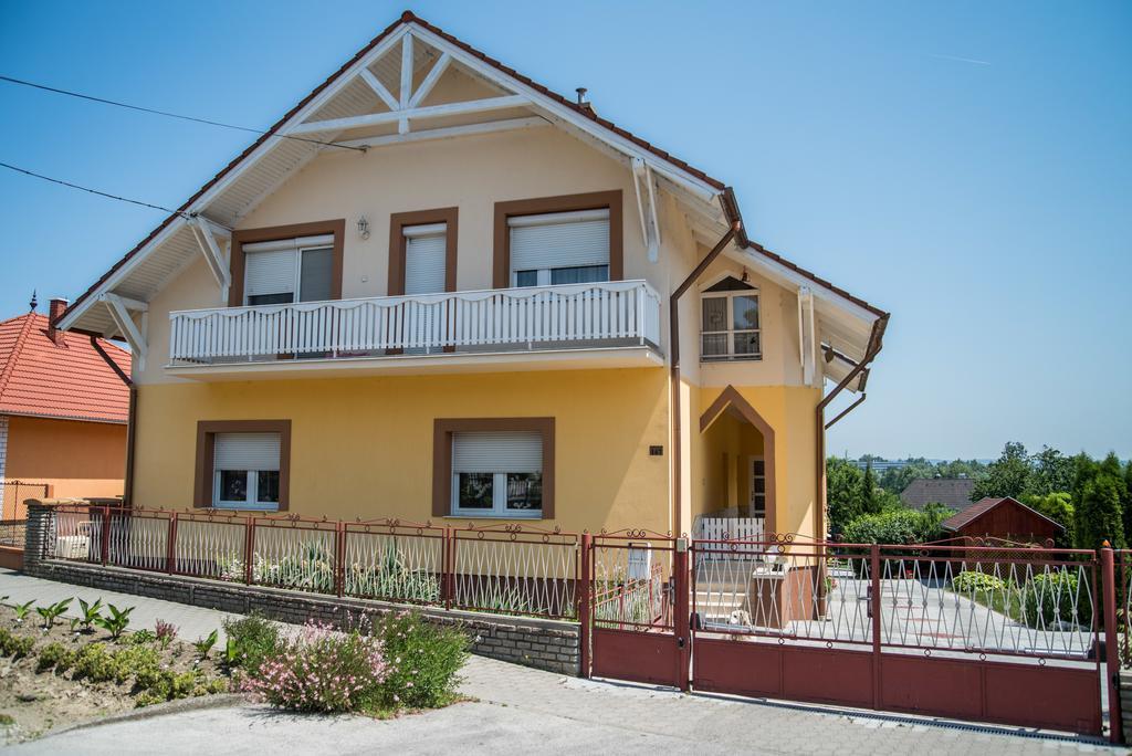Ferienwohnung Kaman Vendeghaz Alsópáhok Zimmer foto